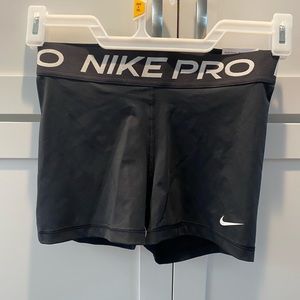 NWT- Nike Pro shorts size small